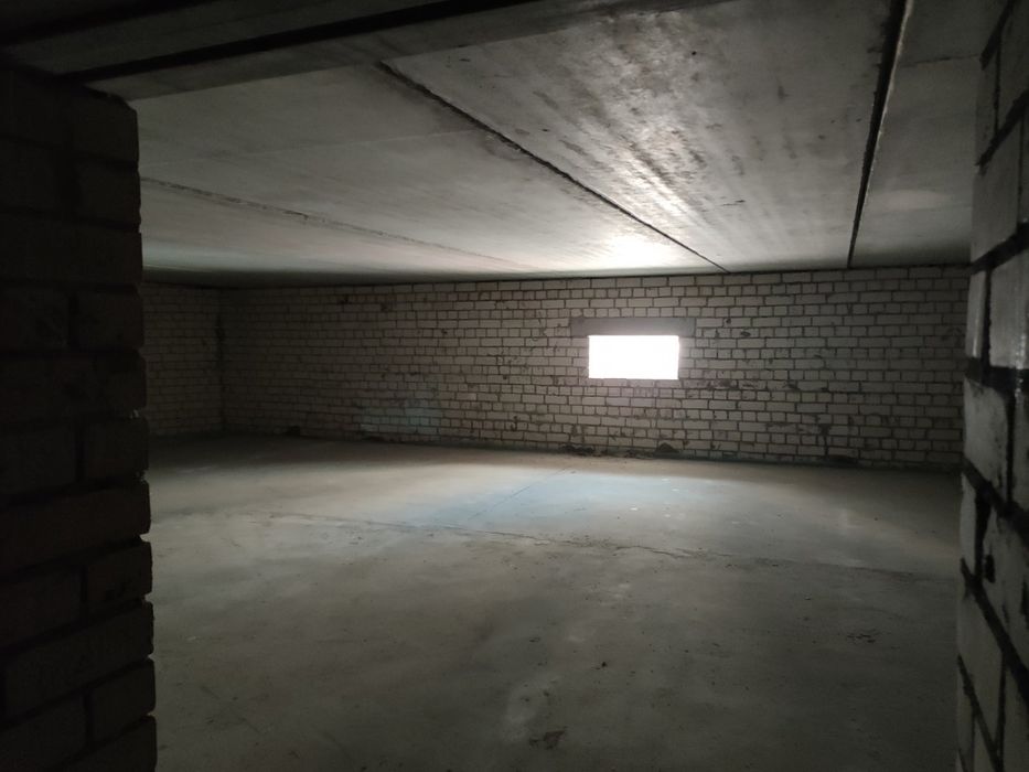 Продаю окремо розташоване приміщення на 5 квартир  в ЖК Рів"єра Микола