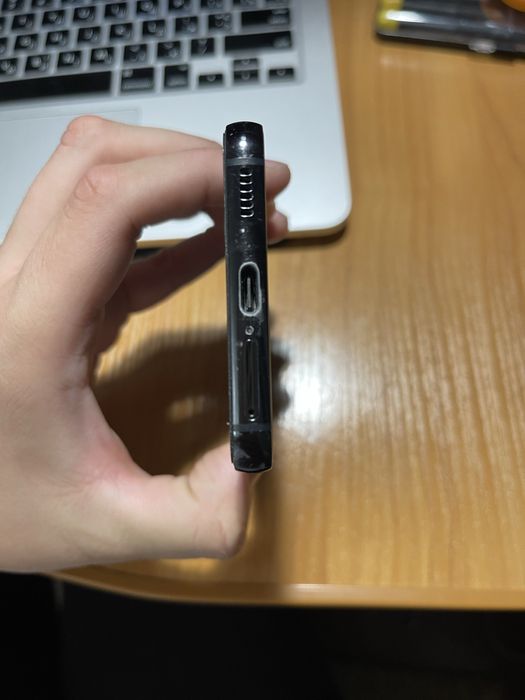 Продам Samsung s22 8/256