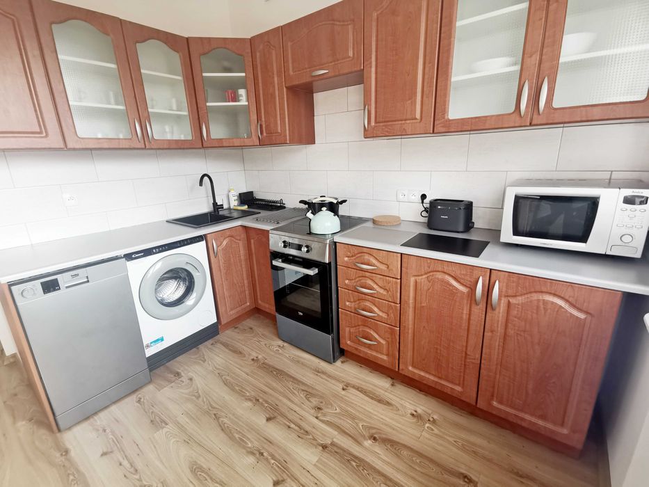 KAWALERKA wynajem - Gdynia - osobna DUŻA kuchnia - mieszkanie 35 m² !