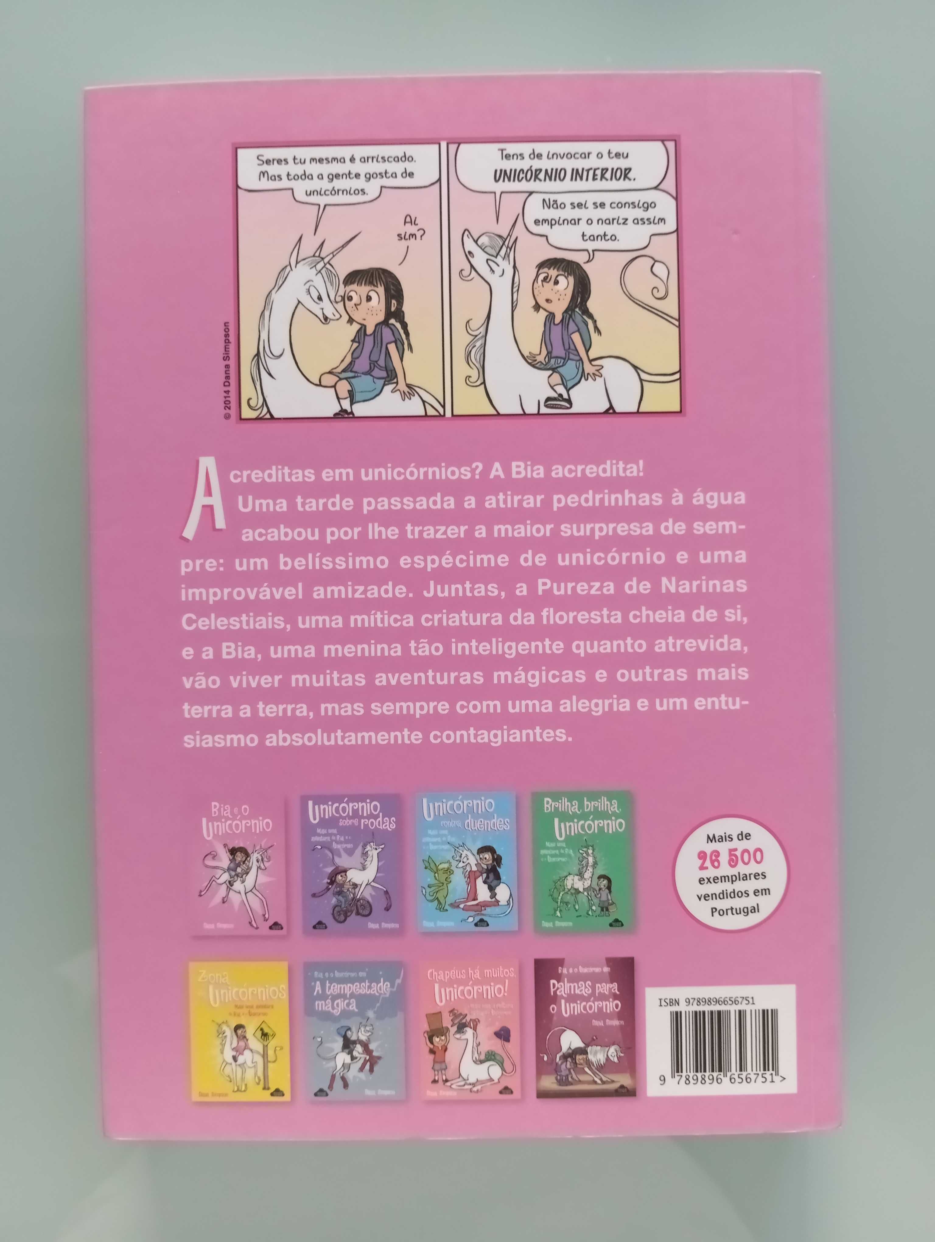 Livro "Bia e o Unicórnio" de Dana Simpson