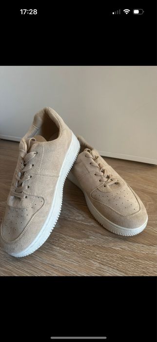 Buty zamszowe prawie nowe