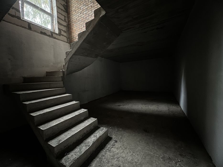 Будинок БІЛЯ ЛІСУ/ 125м2+гараж+ПІДВАЛ/ 10 соток/ Без комісії