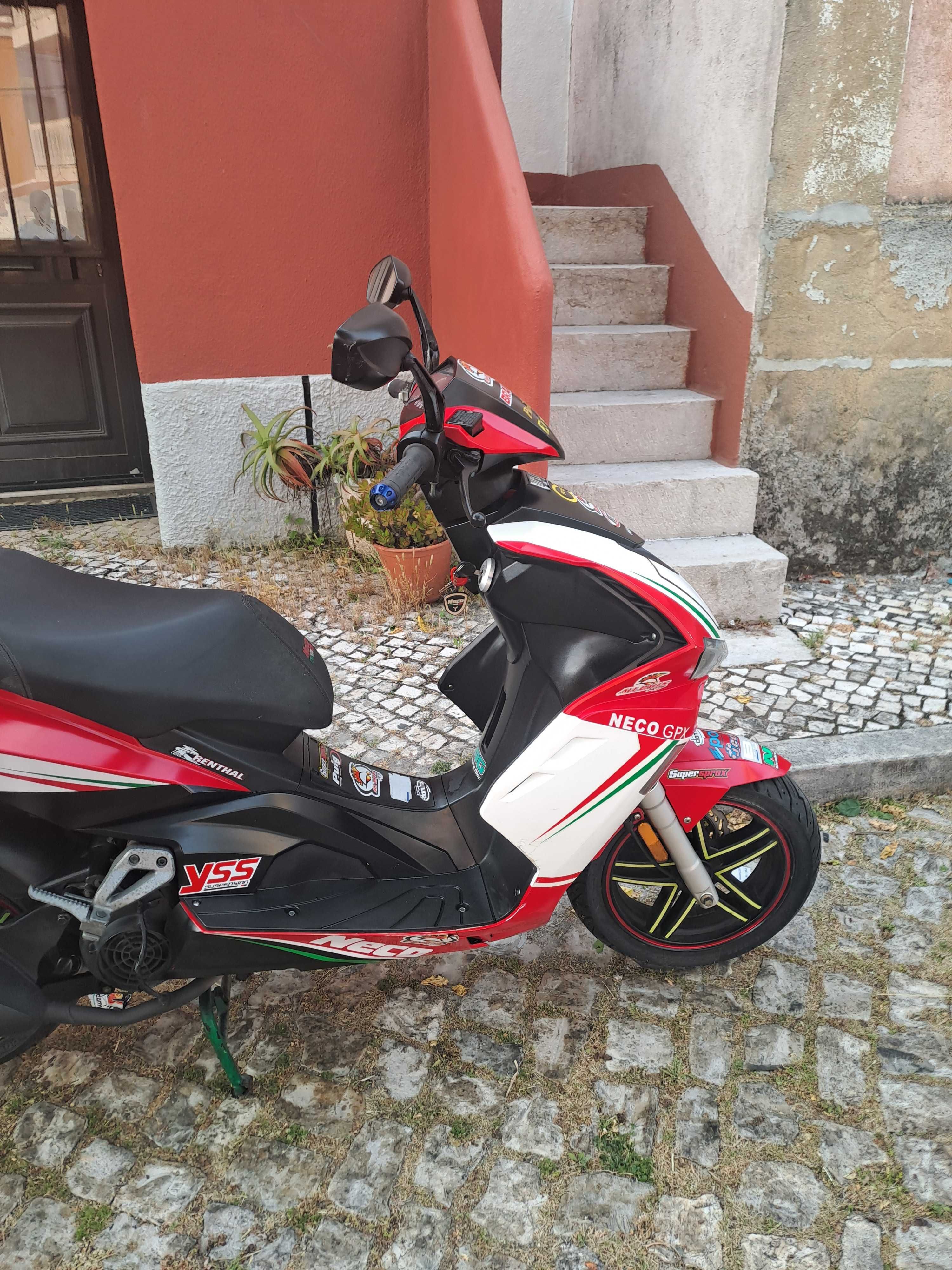 Vendo scooter NECO125