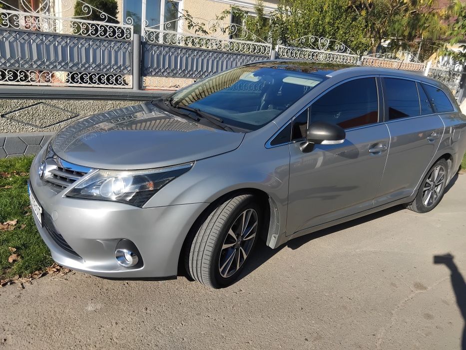 Toyota avensis 2013