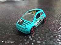 Fiat 500 hot wheels niebieski B