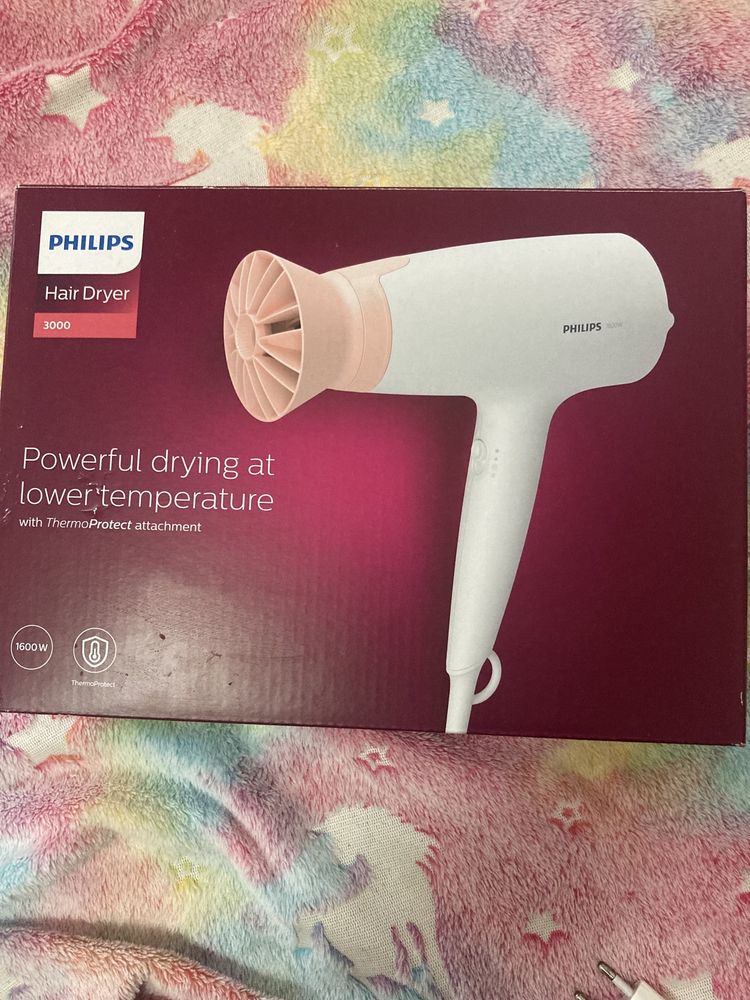 Продам фен Philips