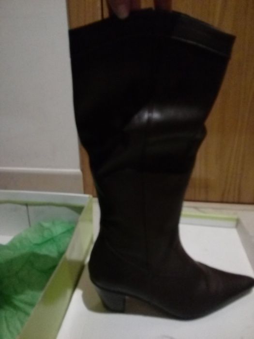 Botas Couro novas Hera tam 37