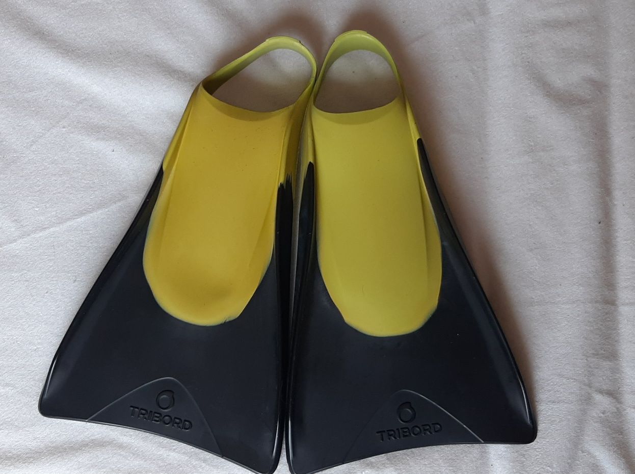 Fato de surf/bodyboard de criança e barbatanas da TRIBORD (Decathlon)
