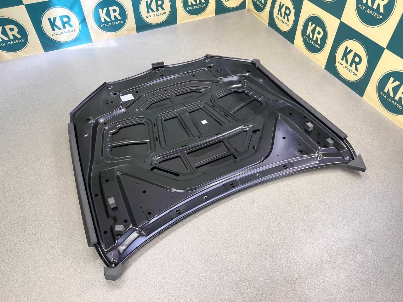 Капот ( металевий ) - BMW 5 ( G30 / G31 ) 41007440427