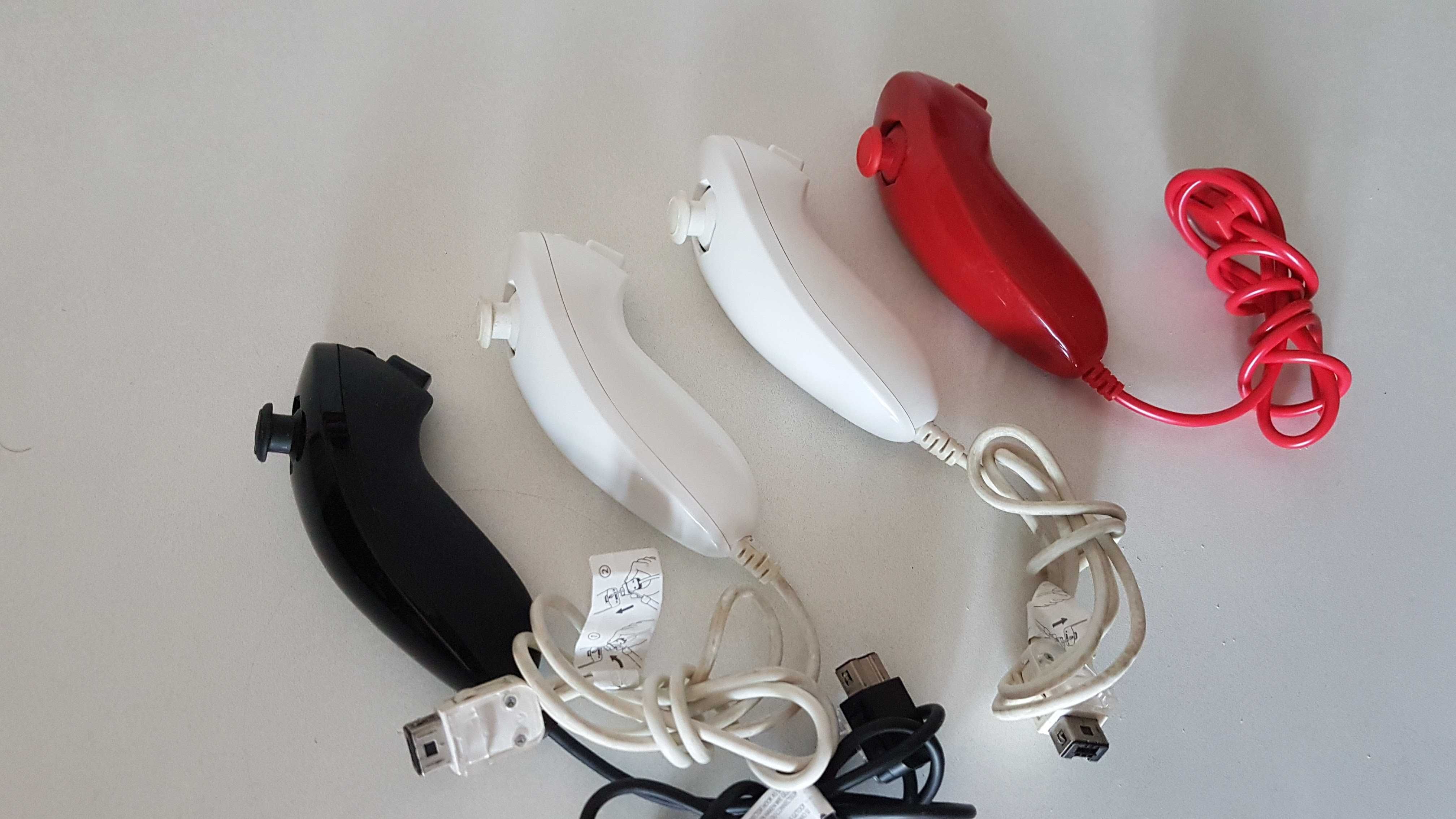 4 Nintendo Wii Nunchuk | Joystick | *Funcionais/Originais*
