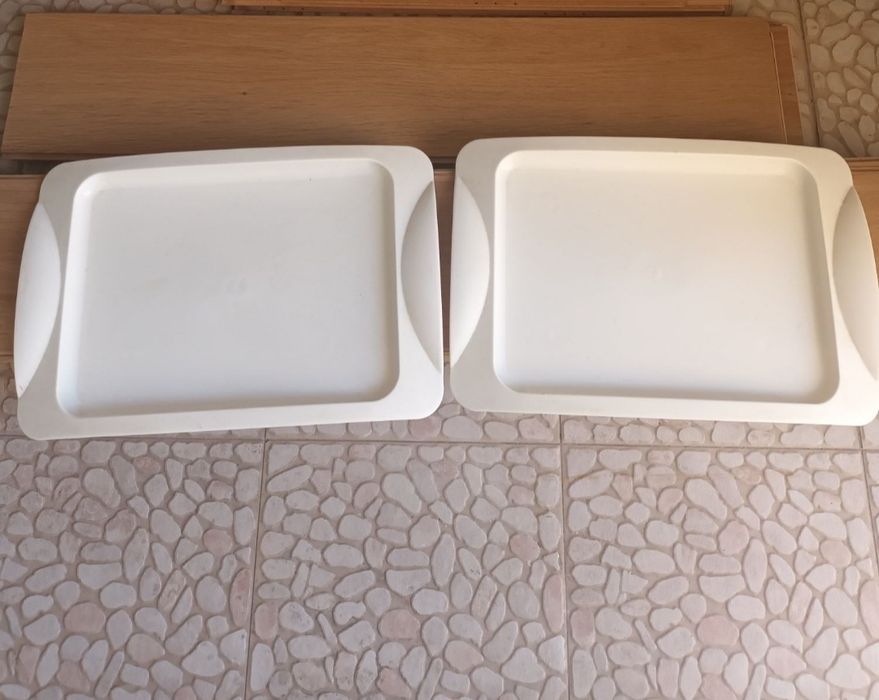 2 Tabuleiros plástico