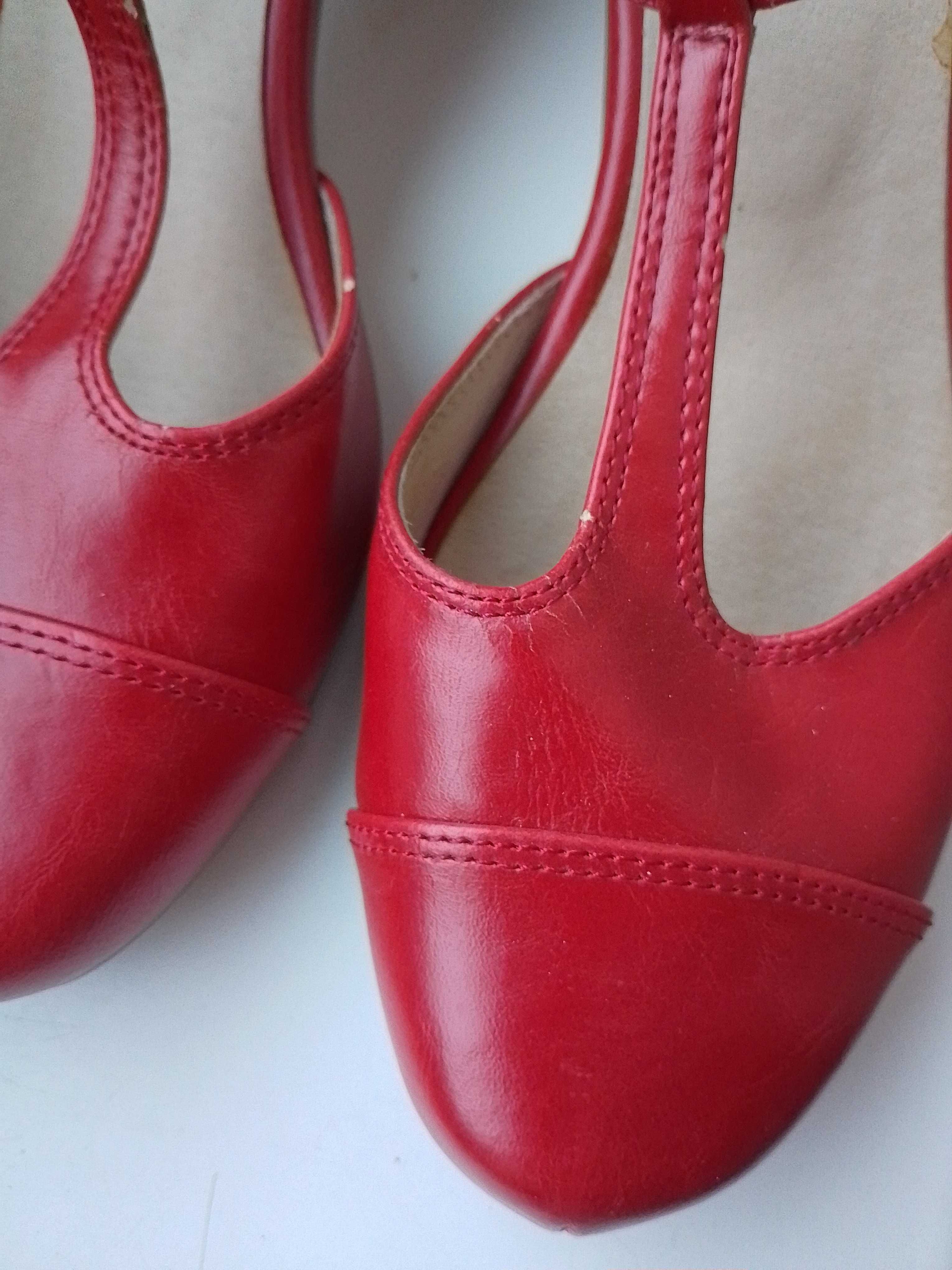 Туфли красные размер 38,5 - 39 очень удобные