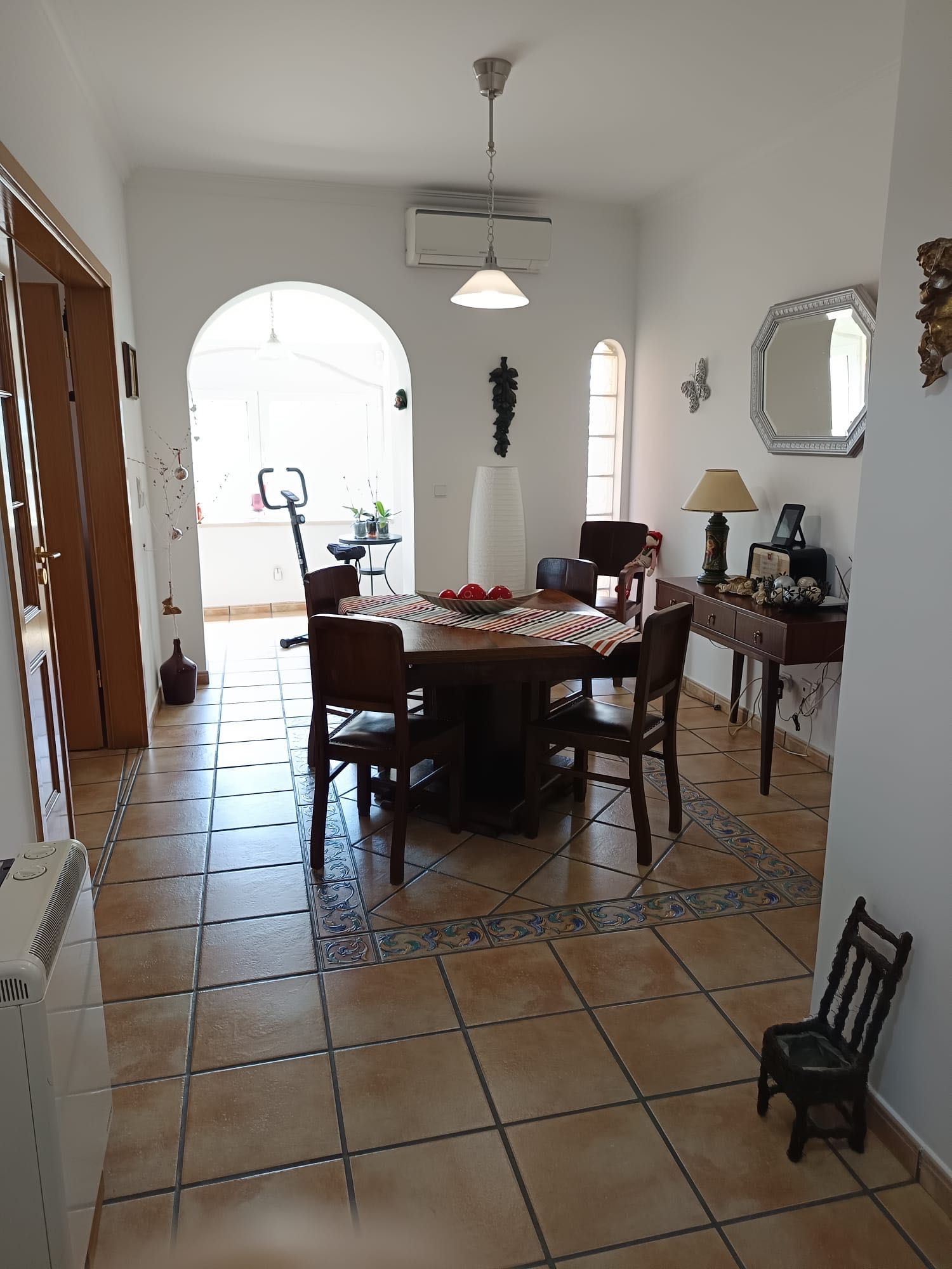 Moradia isolada térrea com terreno de 2125m2