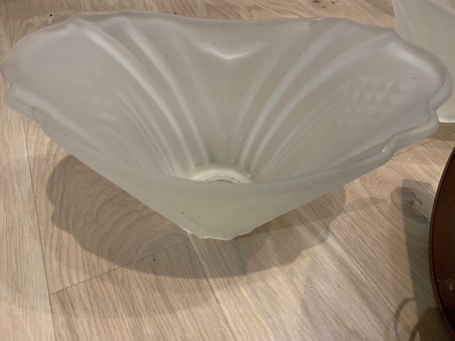 люстра на три лампочки