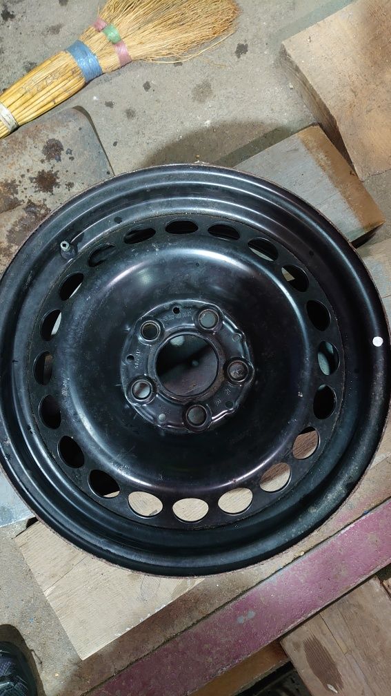 Оригинальный диск Mercedes 5*112 6J x 15 H2, ET 31.