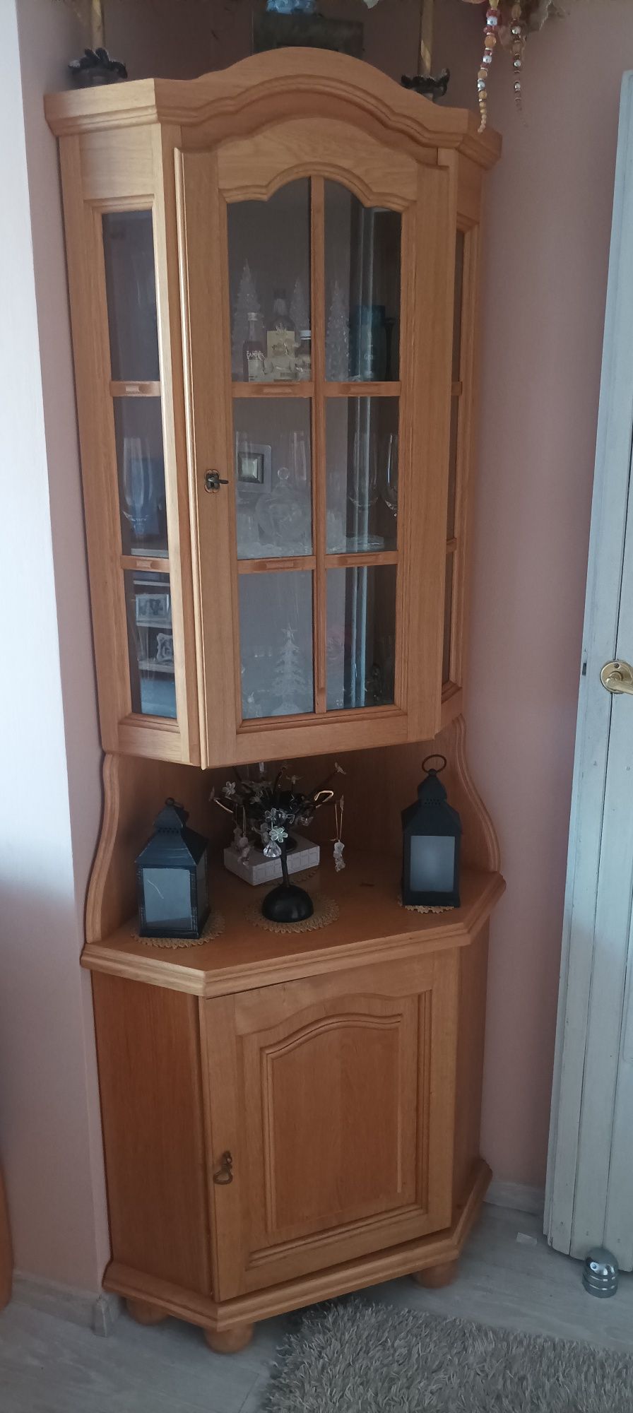 Komplet eleganckich mebli pokojowych z litego drewna