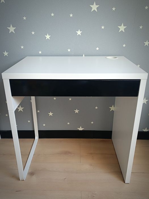 Biurko Mickie Ikea w bardzo dobrym stanie