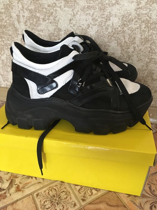 Кросівки чоботи MIDA