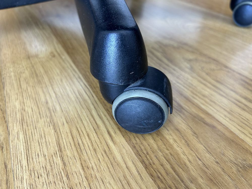 Cadeira Steelcase com rodas