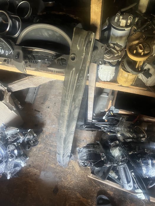 Усилитель бампера задний vw Passat b6 пассат б6