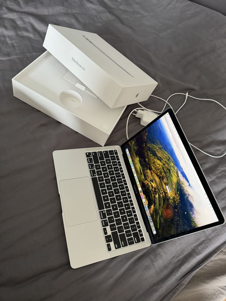 Apple MacBook Air M1