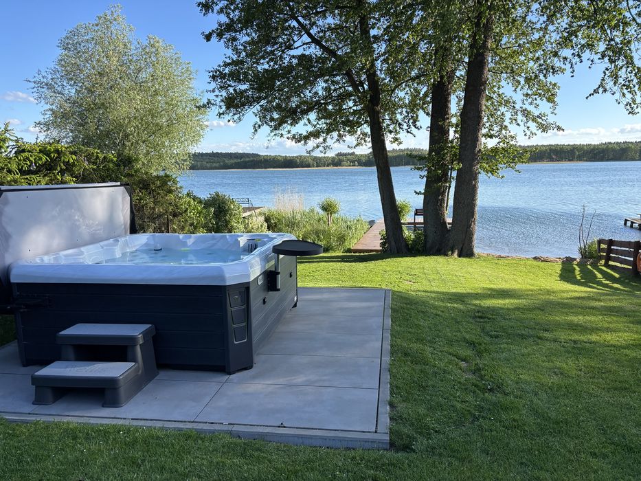 Domek nad jeziorem Gil , Mazury ,  Jacuzzi