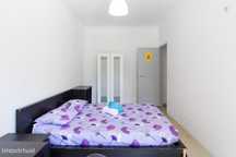 67674 - Quarto com cama de casal em apartamento...