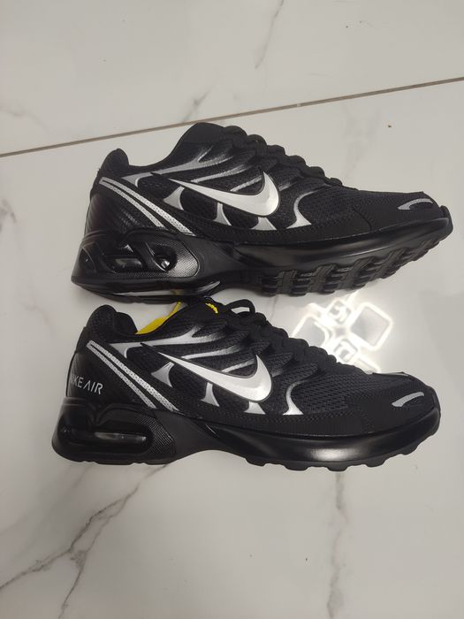 Кросівки nike initiator