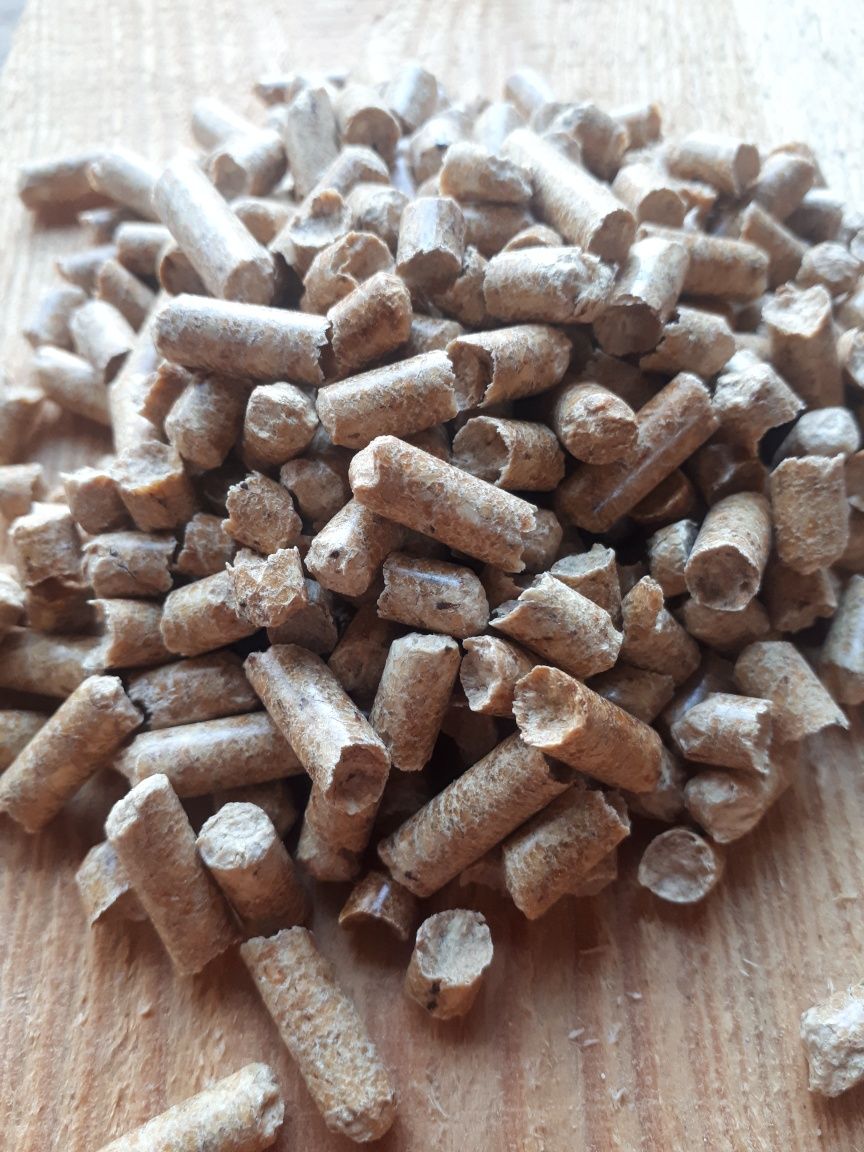 Pellet Igła A1 6mm sosnowy certyfikowany.  Pelet.