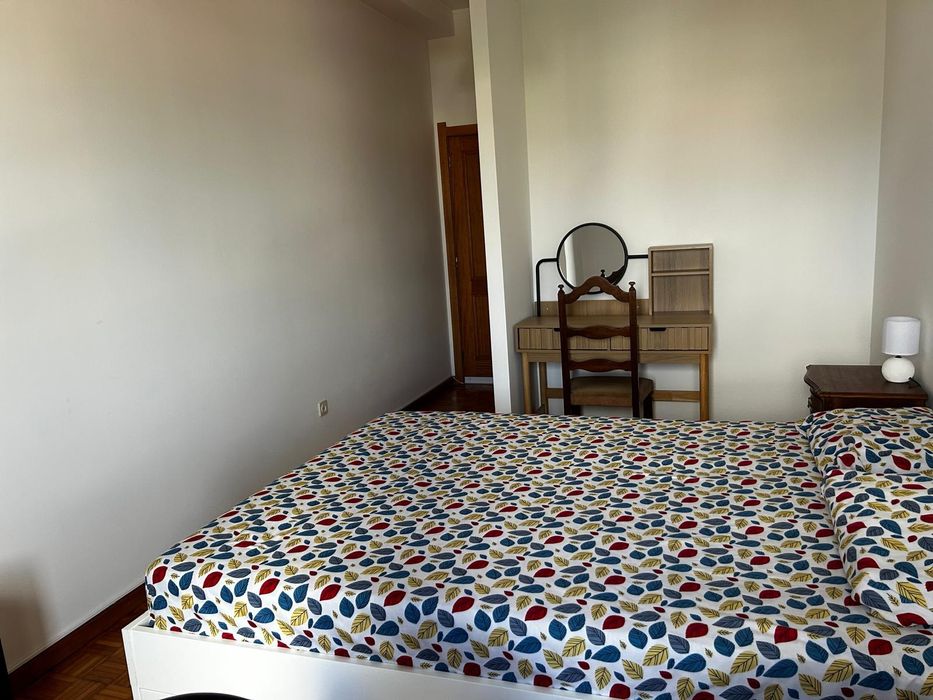 Quarto com casa de banho privativa
