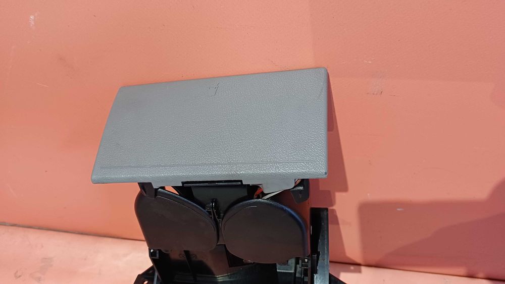 Підстаканник попільниця прикурювач Volkswagen T5 2003-2015