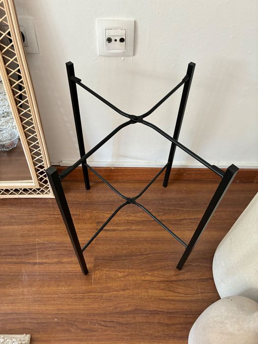 Mesa de apoio metal (ráfia)