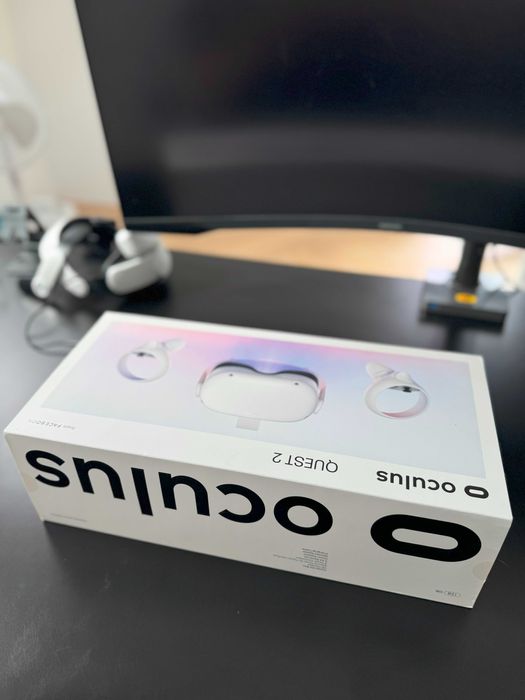 Oculus Quest 2 - doinwestowany + BOBO VR M2 PRO (EXTRA BATERIA)