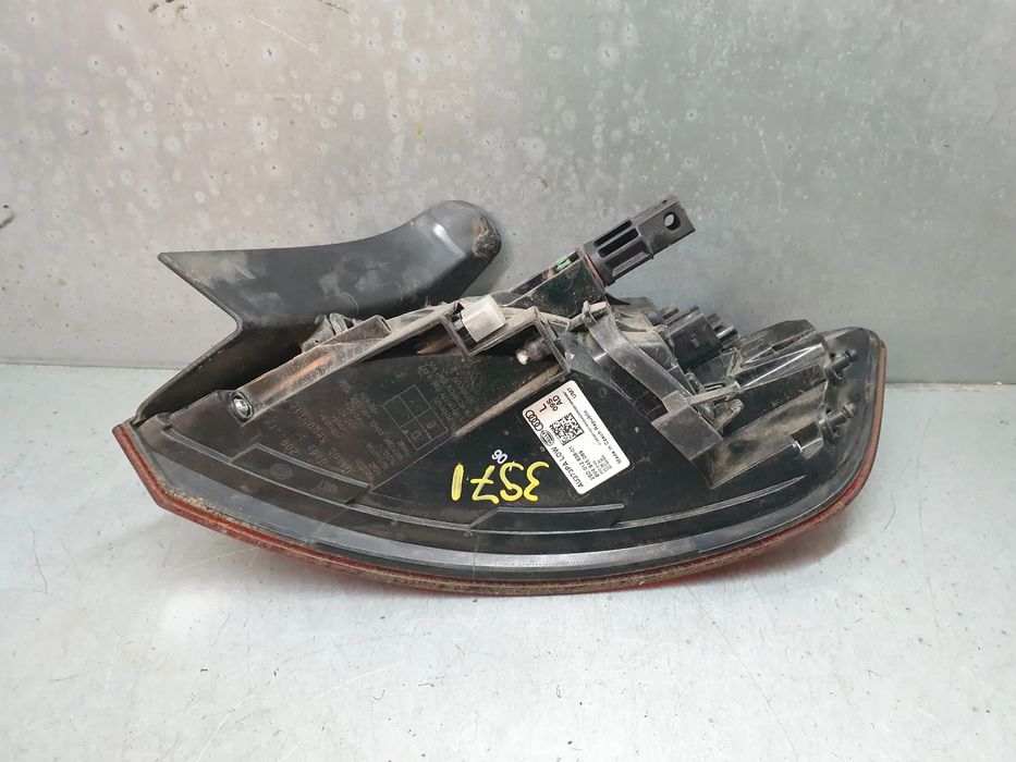 Farolim esquerdo AUDI A3 Sportback (8VA, 8VF)