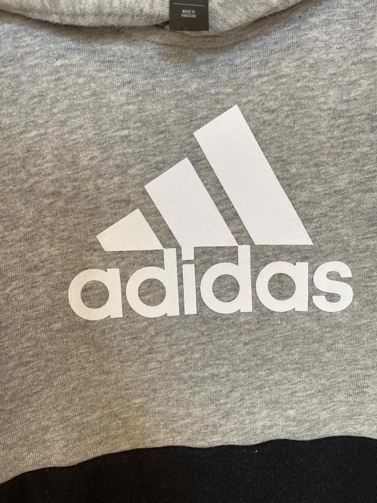 Оригінальна кофта Adidas 2022р.на ріст 152 на 11-12 років