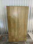 Roupeiro c/ 2 portas Castanho