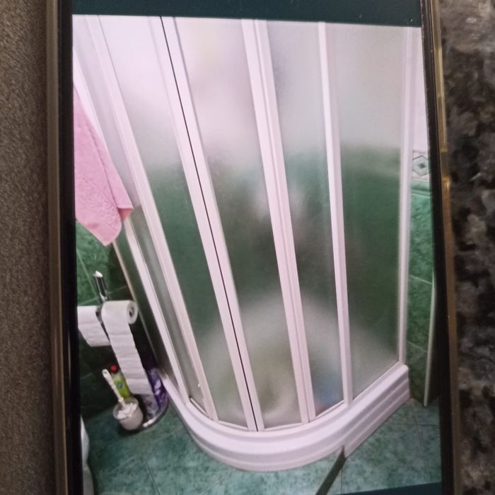 Kabiną prysznicowa -szklo z brodzikiem i syfonem