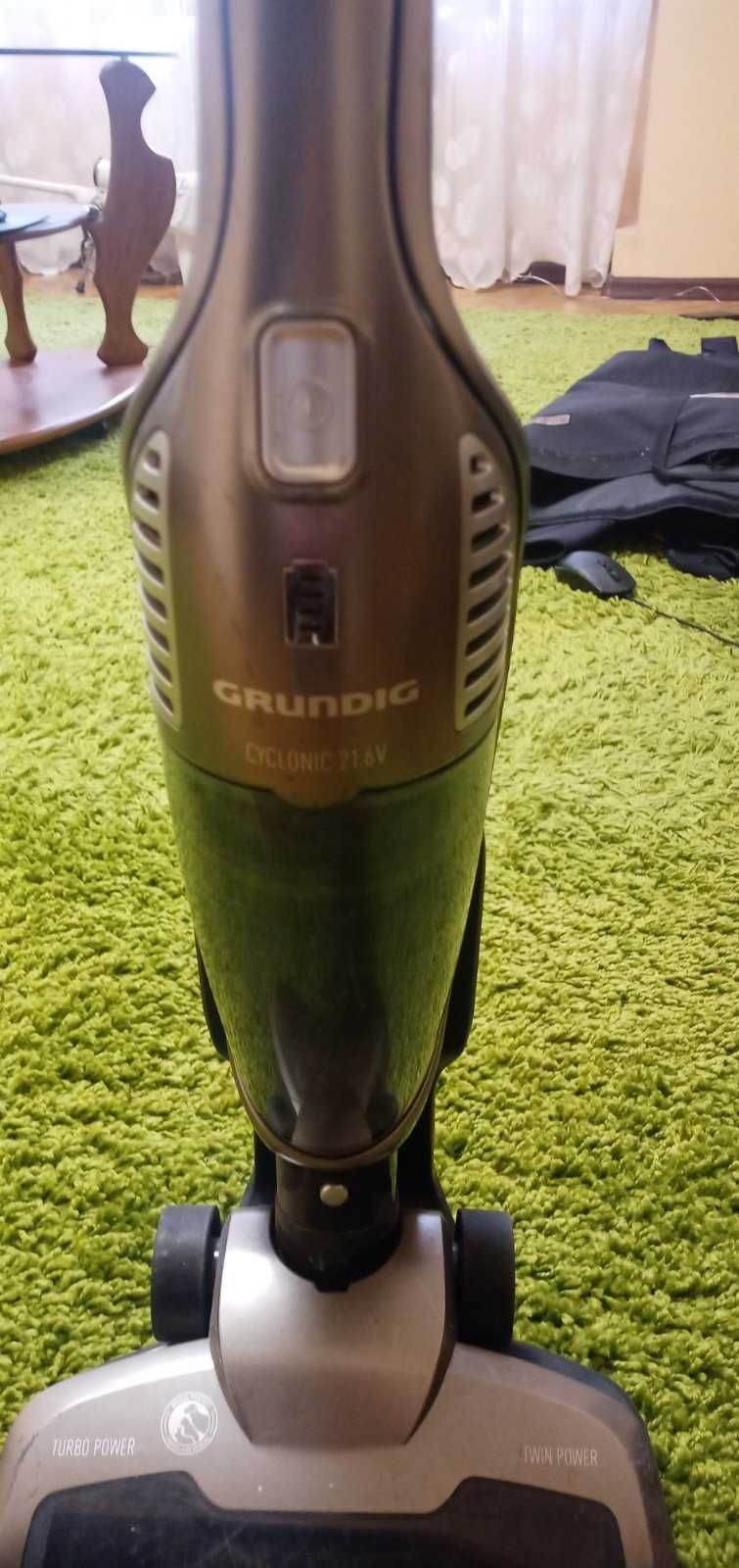 Вертикальний пилосос GRUNDIG  18В