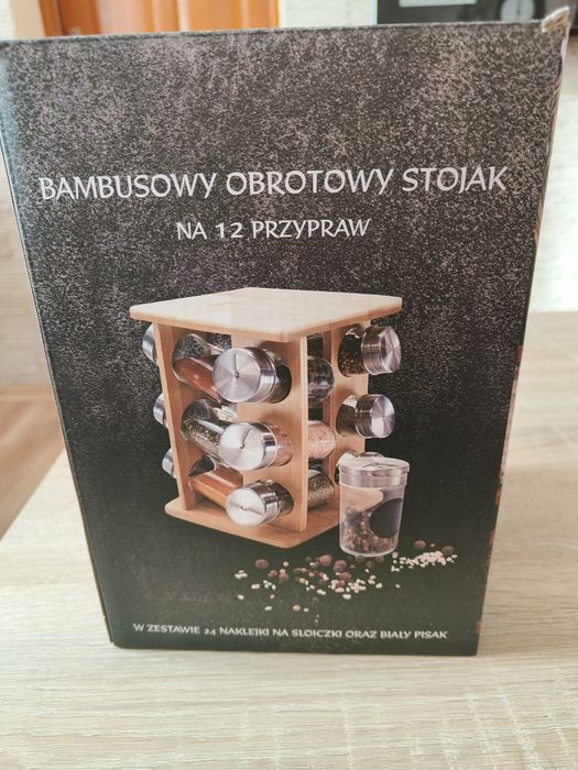 Obrotowy stojak na przyprawy