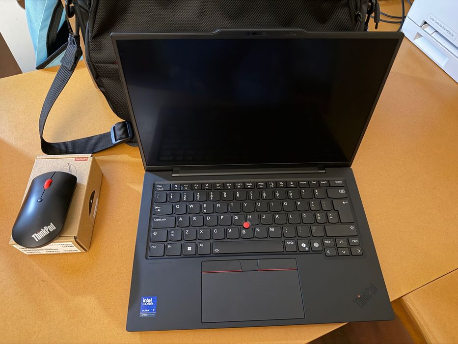 ThinkPad X1 Carbon Gen 13 Aura Edition (Intel) NOVO