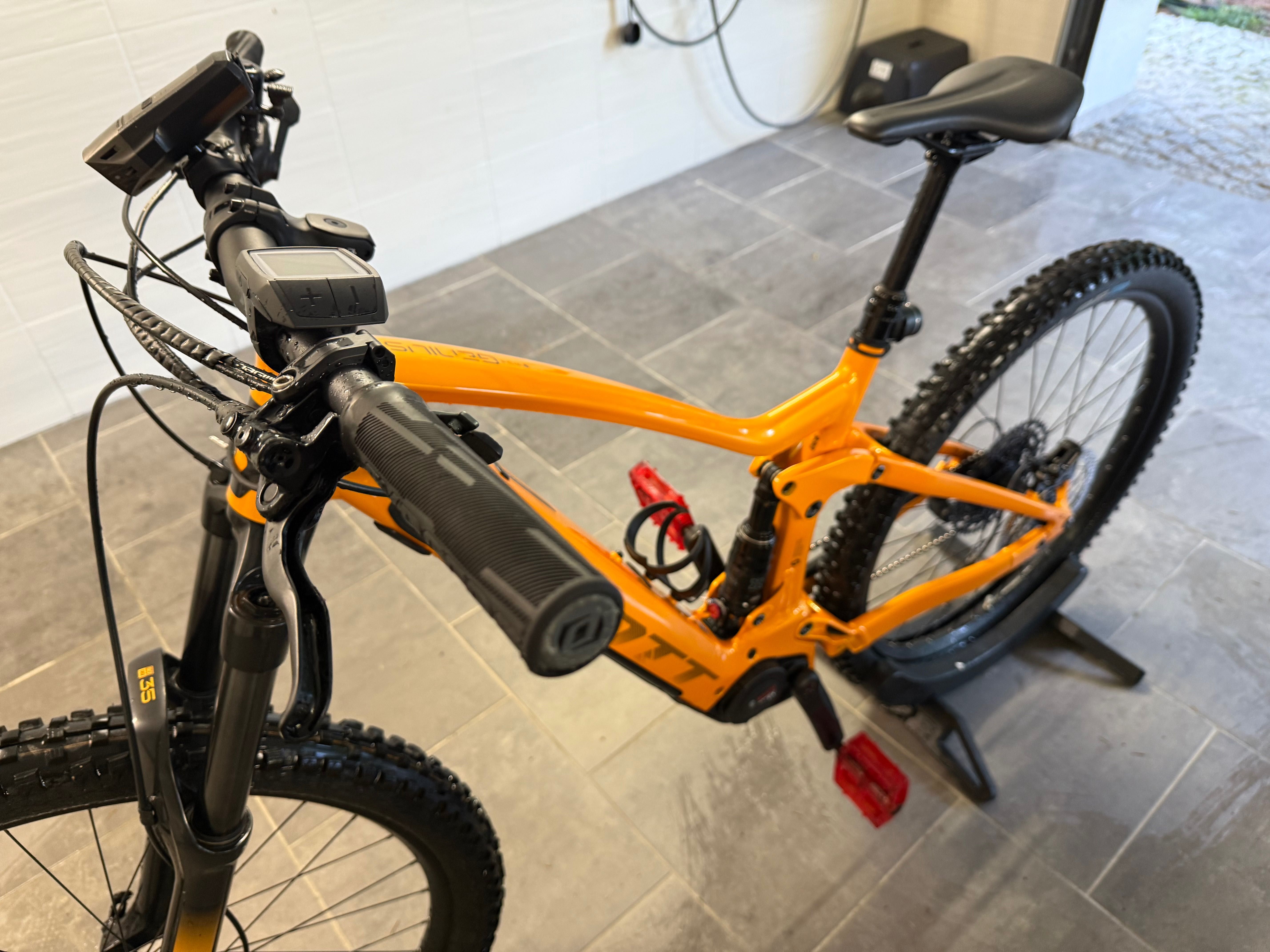 Rower MTB elektryczny SCOTT