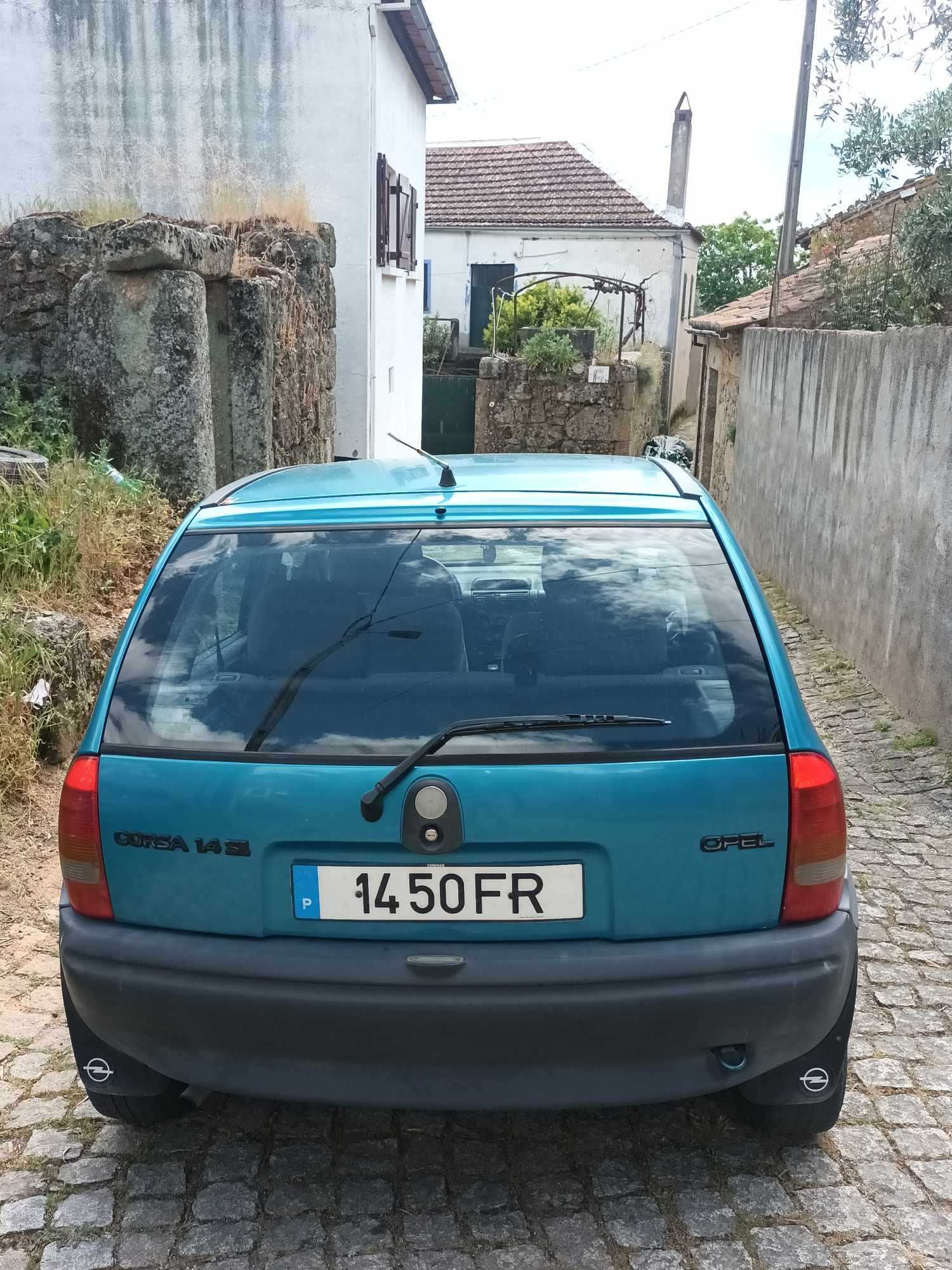 carro Opel corsa