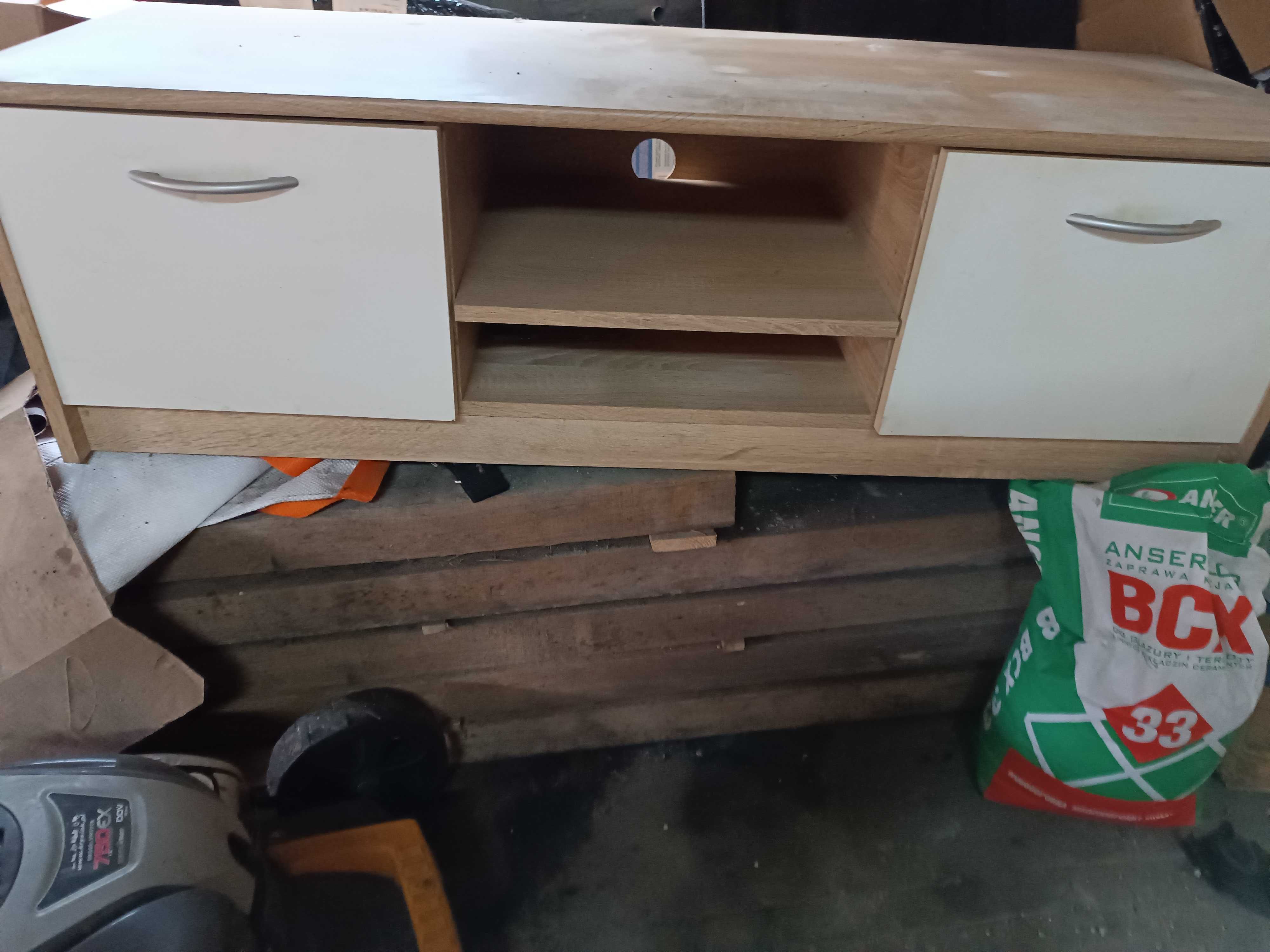 Szafka pod telewizor
