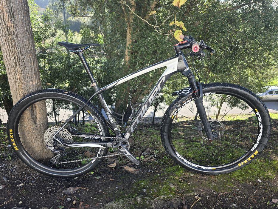 Btt carbono 29 com reba xt e mavic L