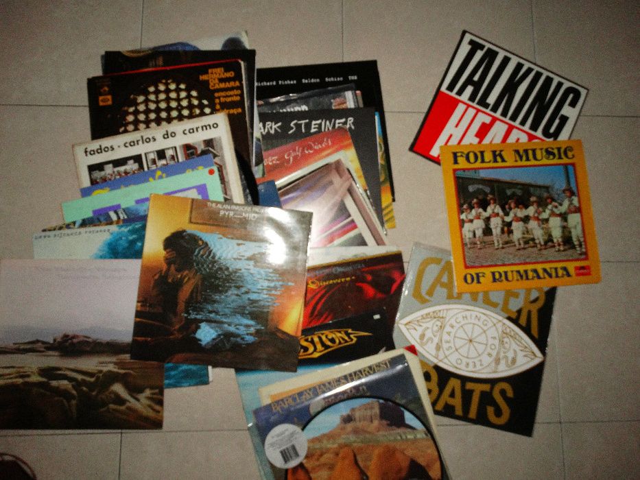 Vários CDs, Vinil e Cassettes