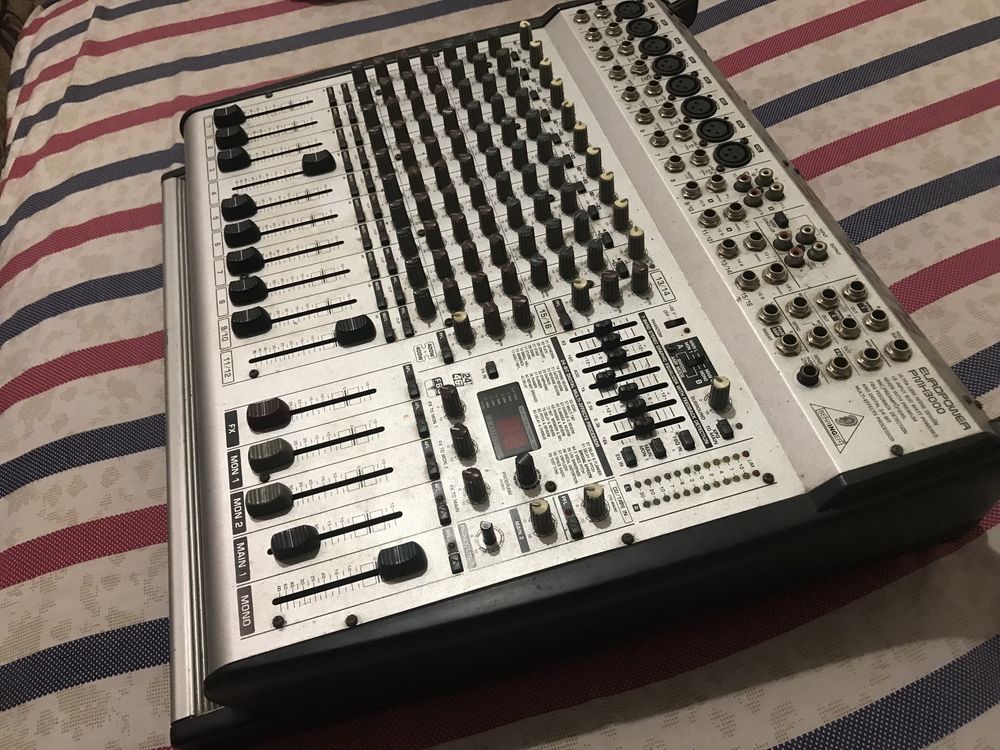 Behringer PMX 3000