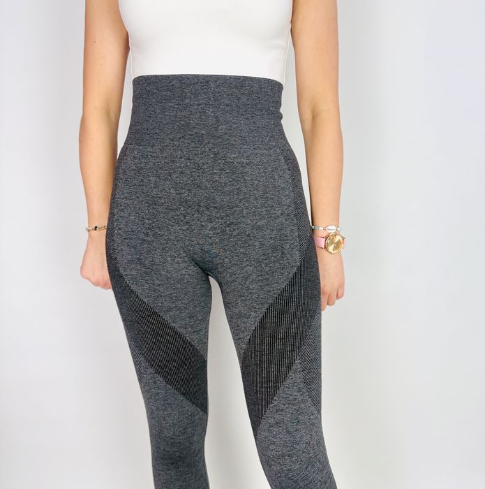 Ciemnoszare legginsy sportowe z modelującym pasem