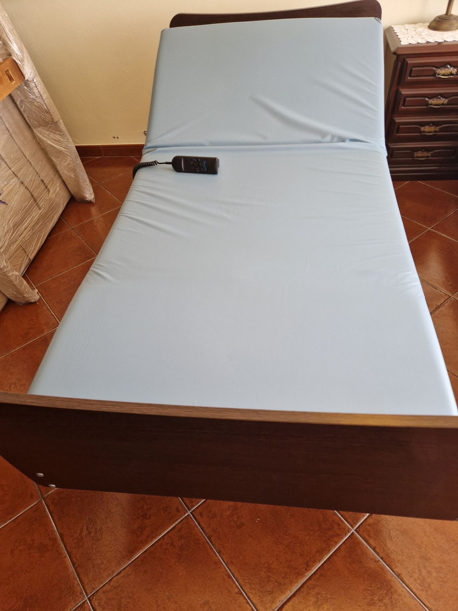 Cama articulada elétrica