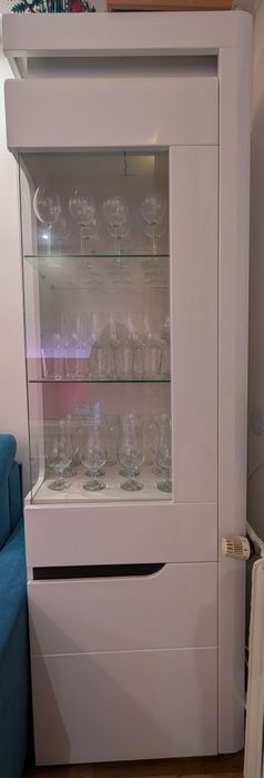 Witryna Irma z oświetleniem (Agata Meble)