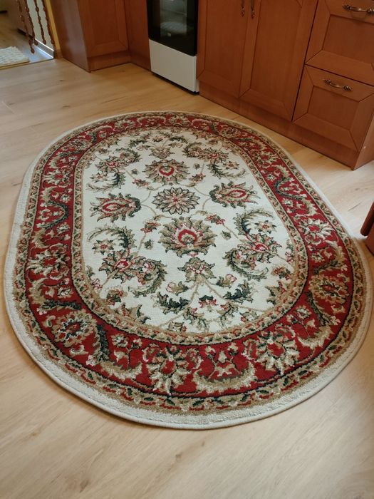 Dywan owalny używany